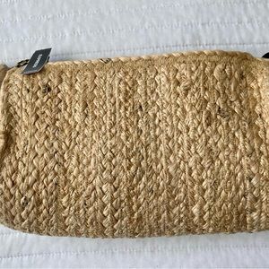 Express Straw Clutch